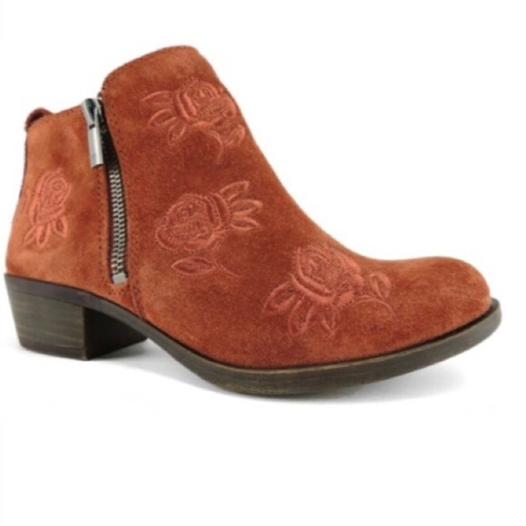 Lucky BRAND Womens Basel 5 Red Oak Embroidered Floral  Size 7m - Picture 1 of 10